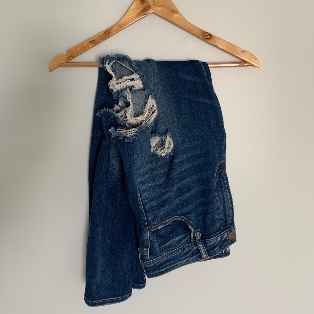 American Eagle "destroyed" super stretch denim